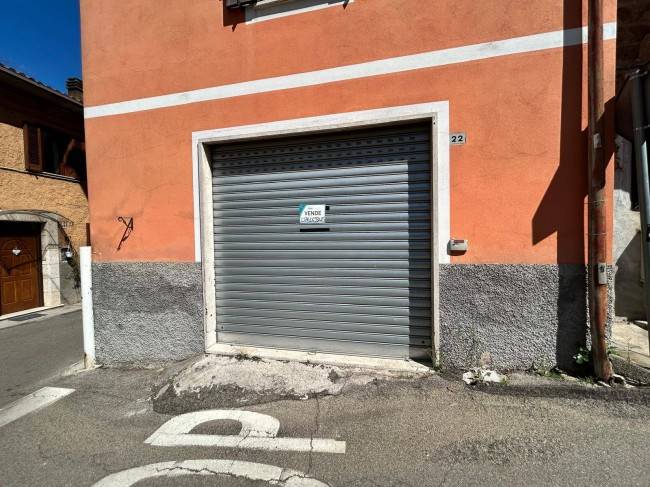 locale commerciale in vendita a Vasanello