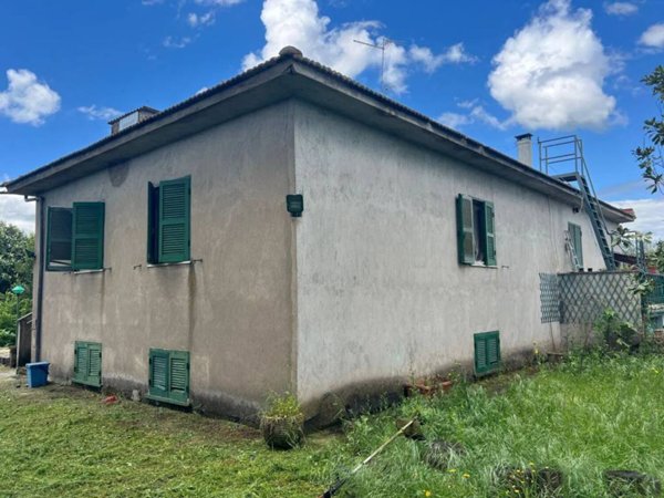 casa indipendente in vendita a Vasanello