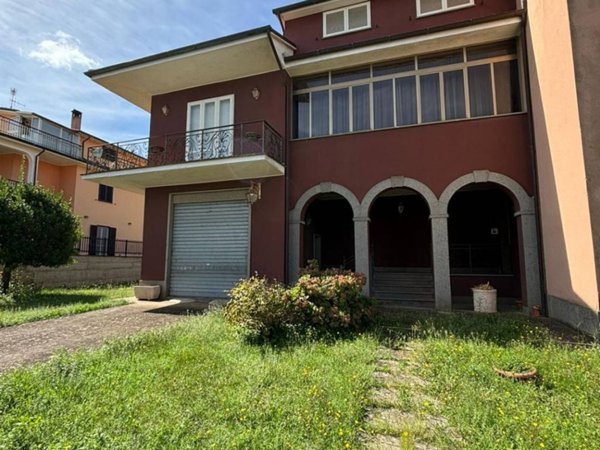 casa indipendente in vendita a Vasanello