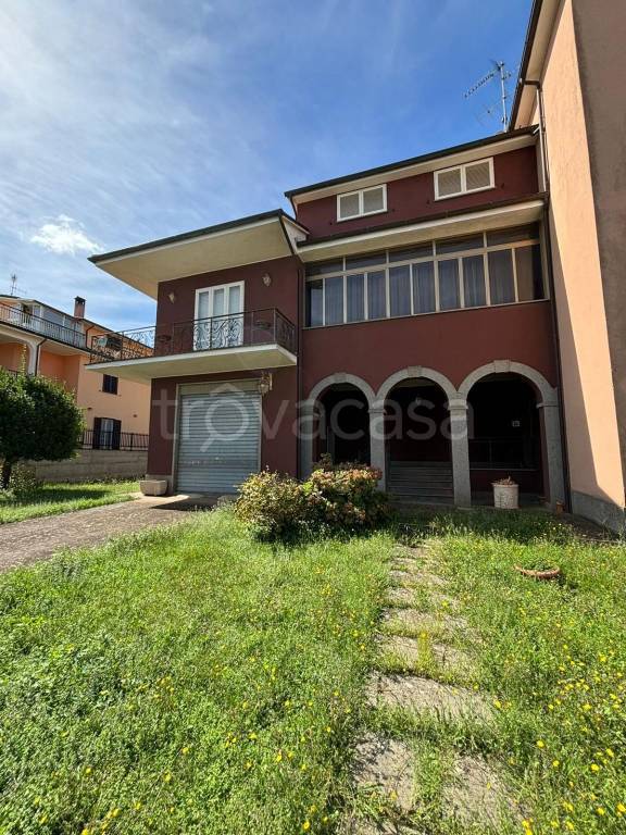 casa indipendente in vendita a Vasanello