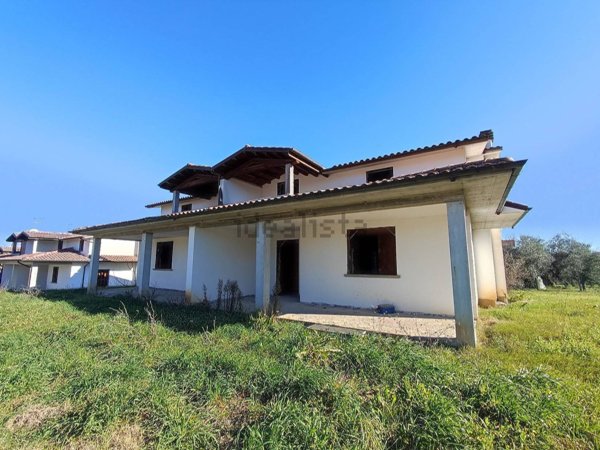 casa indipendente in vendita a Vasanello