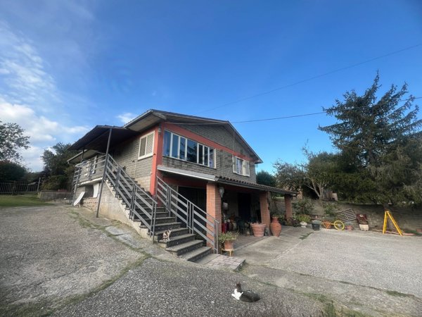 casa indipendente in vendita a Vasanello
