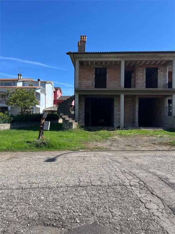 casa indipendente in vendita a Vasanello