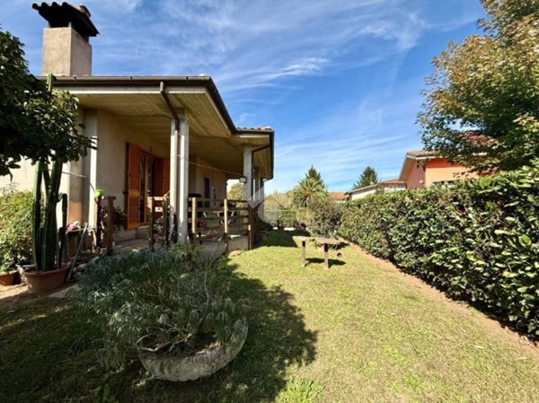 casa indipendente in vendita a Vasanello