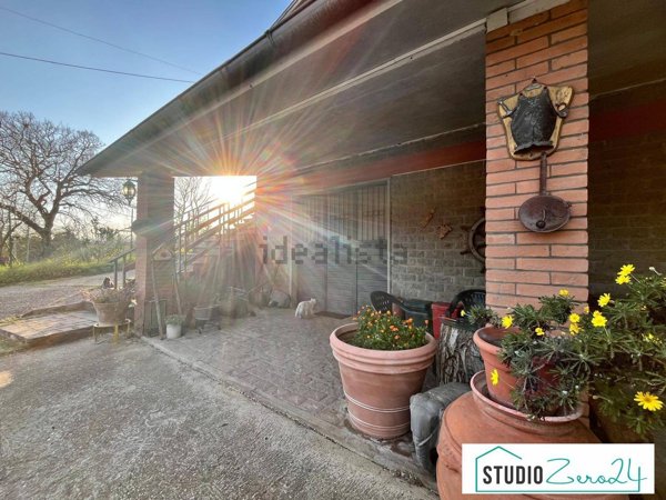 casa indipendente in vendita a Vasanello