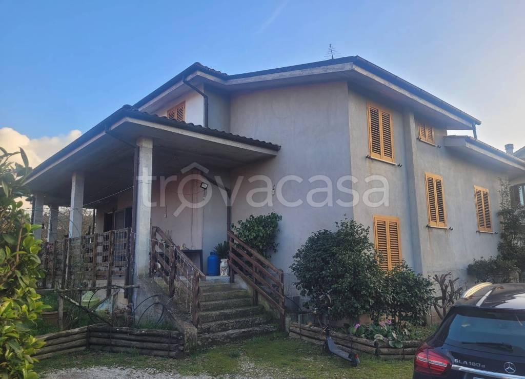 casa indipendente in vendita a Vasanello