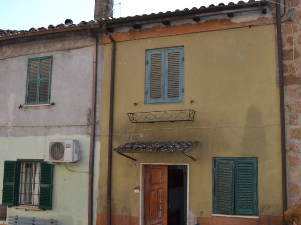 casa indipendente in vendita a Vejano