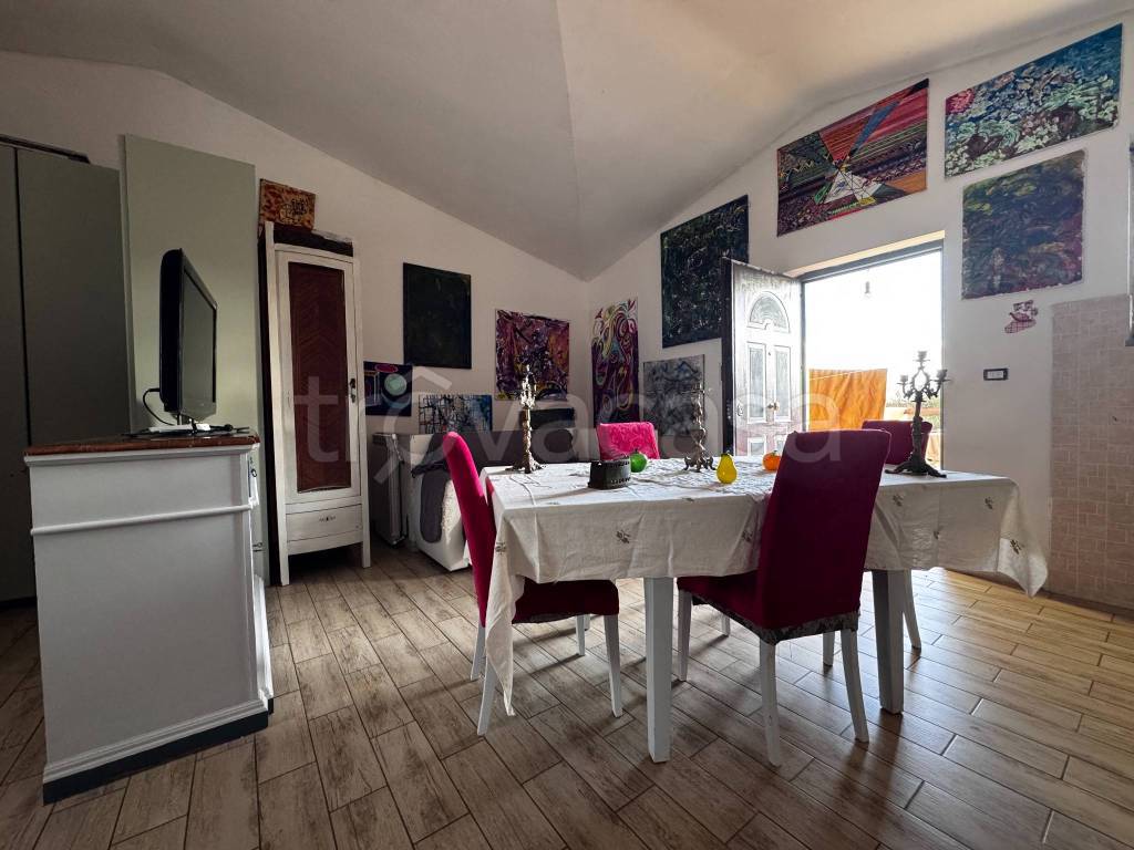 casa indipendente in vendita a Vejano