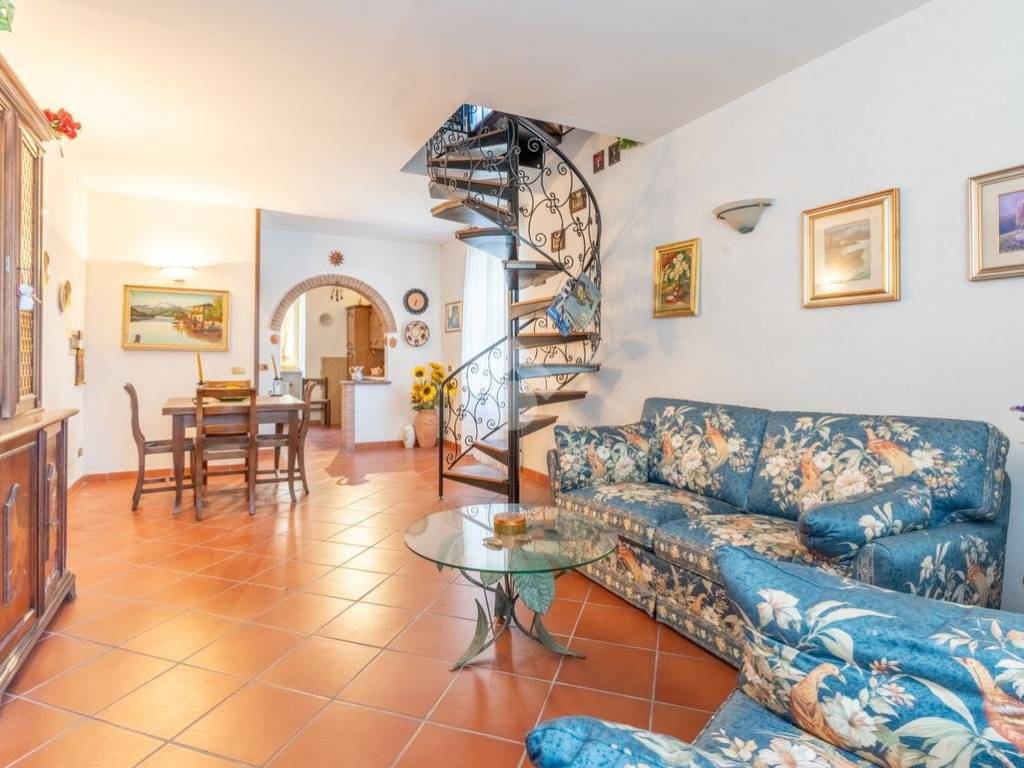 appartamento in vendita a Vejano