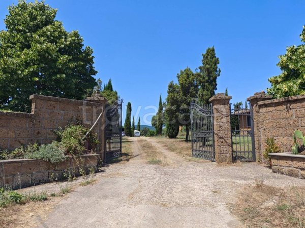 casa indipendente in vendita a Vejano