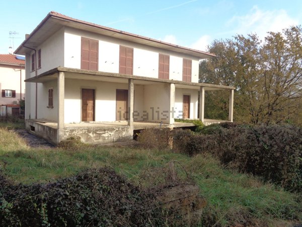 casa indipendente in vendita a Vejano