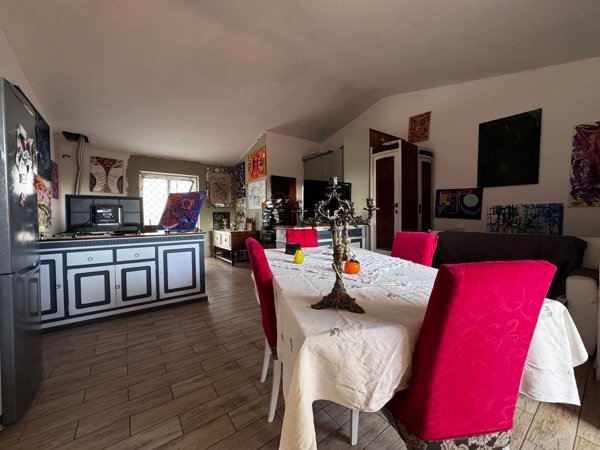 casa indipendente in vendita a Vejano