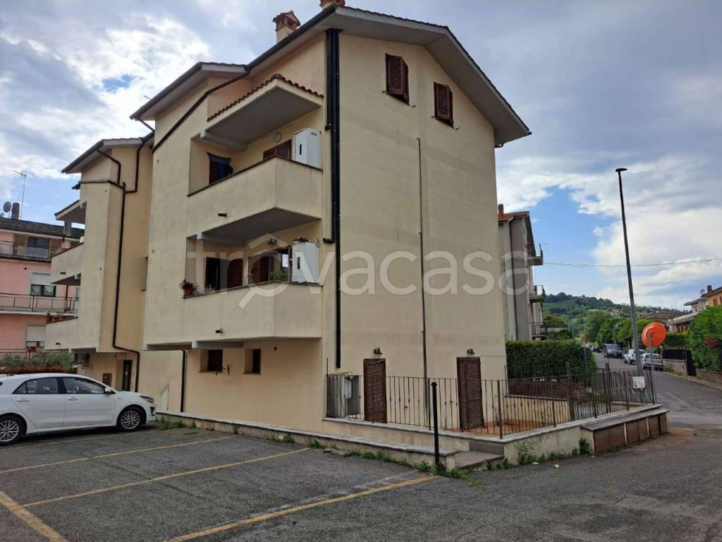 appartamento in vendita a Vejano
