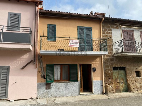 casa indipendente in vendita a Vejano