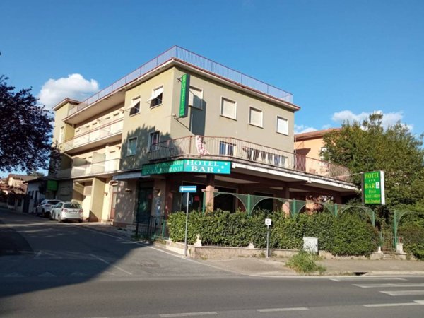 negozio in vendita a Vetralla