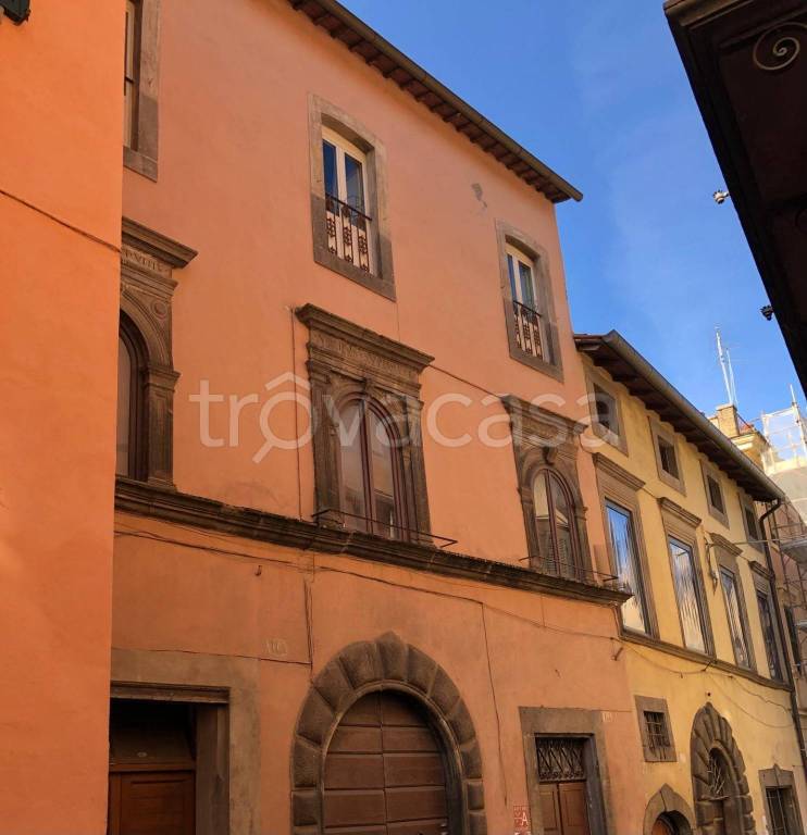 appartamento in vendita a Vetralla in zona Cura di Vetralla