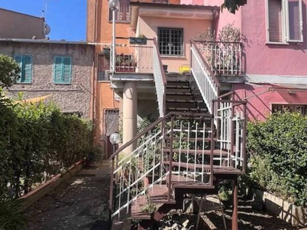 casa indipendente in vendita a Vetralla in zona Cura di Vetralla