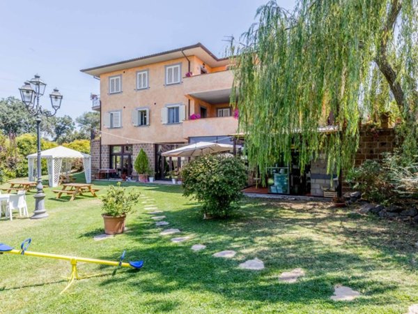 intera palazzina in vendita a Vetralla