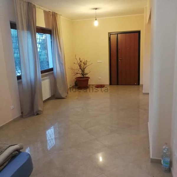 casa indipendente in vendita a Vetralla