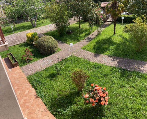 casa indipendente in vendita a Vetralla