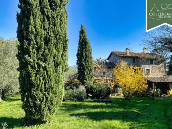 casa indipendente in vendita a Vetralla