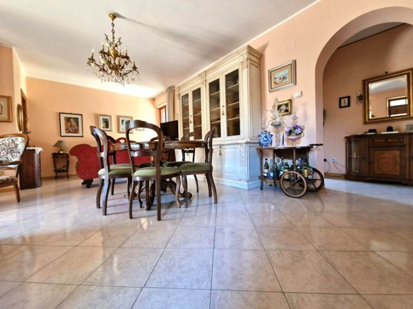casa indipendente in vendita a Vetralla