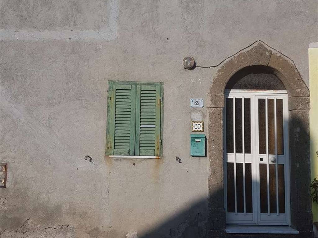 casa indipendente in vendita a Vetralla in zona Tre Croci