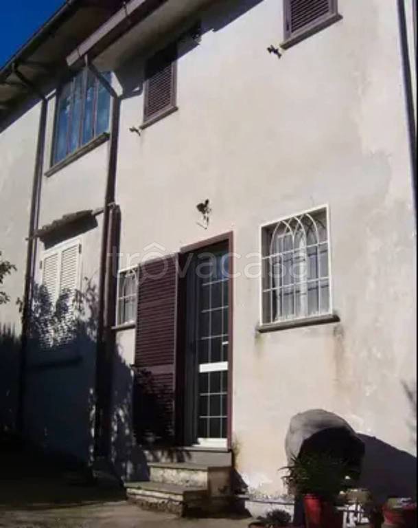 appartamento in vendita a Vetralla in zona Cura di Vetralla