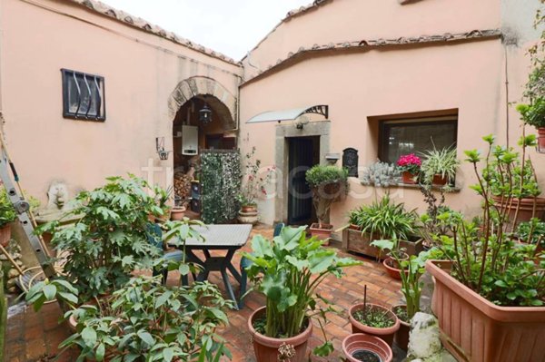 casa indipendente in vendita a Vetralla
