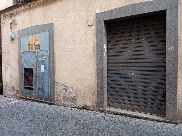 negozio in vendita a Vetralla
