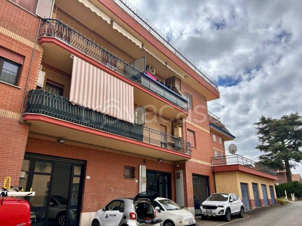 appartamento in vendita a Vetralla in zona Cura di Vetralla