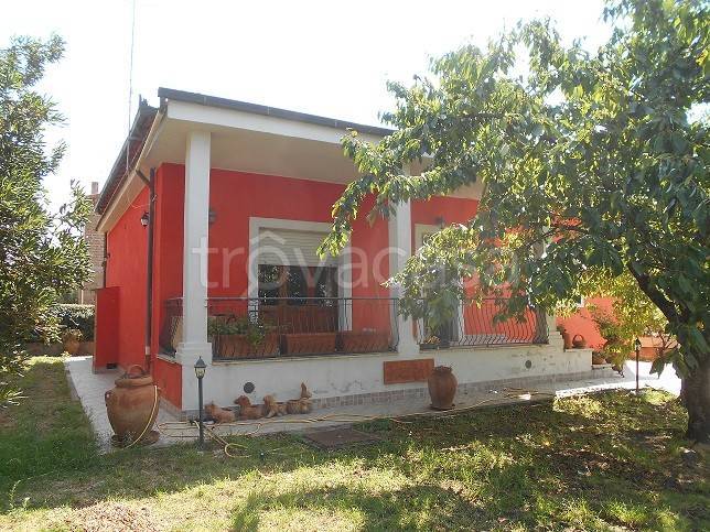 casa indipendente in vendita a Vetralla