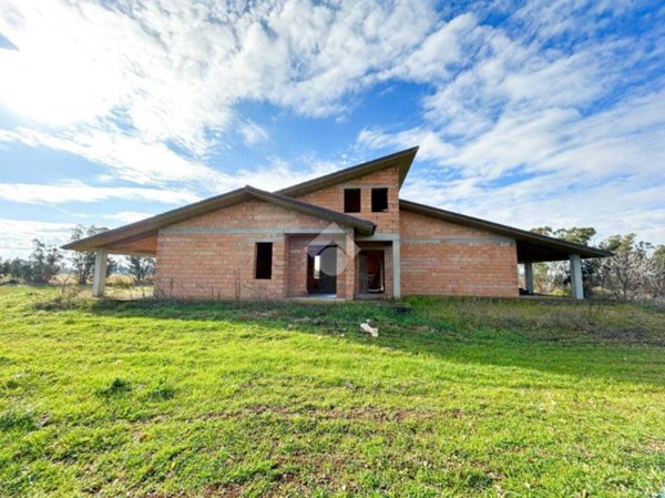 casa indipendente in vendita a Vetralla