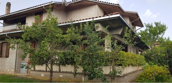casa indipendente in vendita a Vetralla