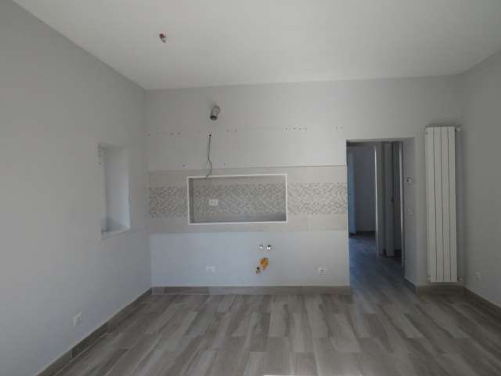 appartamento in vendita a Vetralla in zona Cura di Vetralla