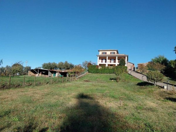 casa indipendente in vendita a Vetralla in zona Tre Croci
