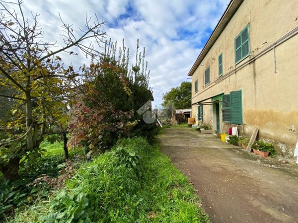 appartamento in vendita a Vetralla in zona Tre Croci