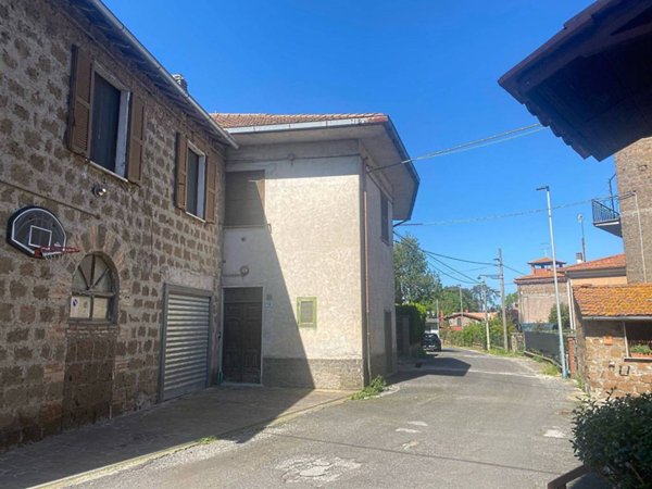 appartamento in vendita a Vetralla in zona La Botte