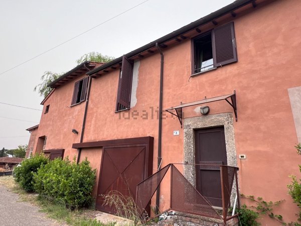 pentavano in vendita a Vetralla in zona Cura di Vetralla