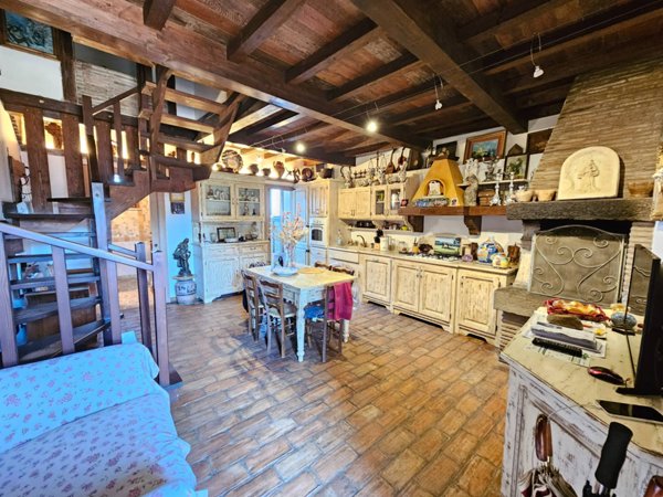 casa indipendente in vendita a Vetralla