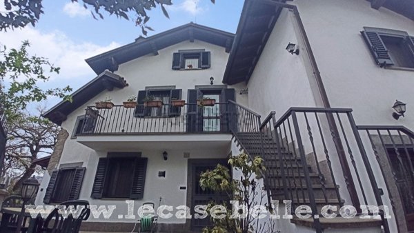 casa indipendente in vendita a Vetralla