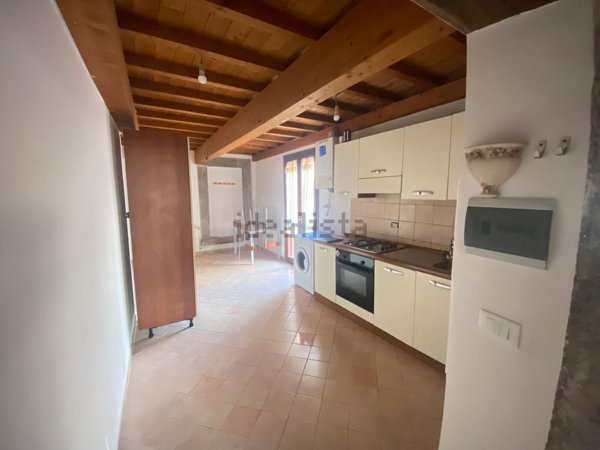 appartamento in vendita a Vetralla in zona Cura di Vetralla