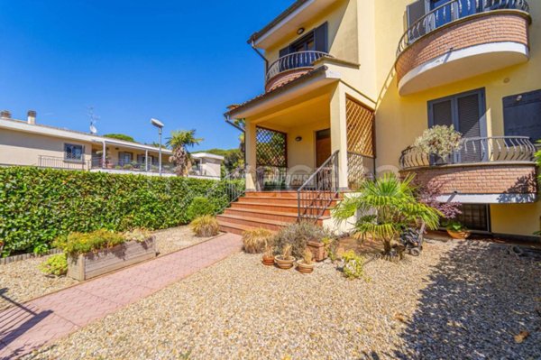 casa indipendente in vendita a Vetralla in zona Cura di Vetralla