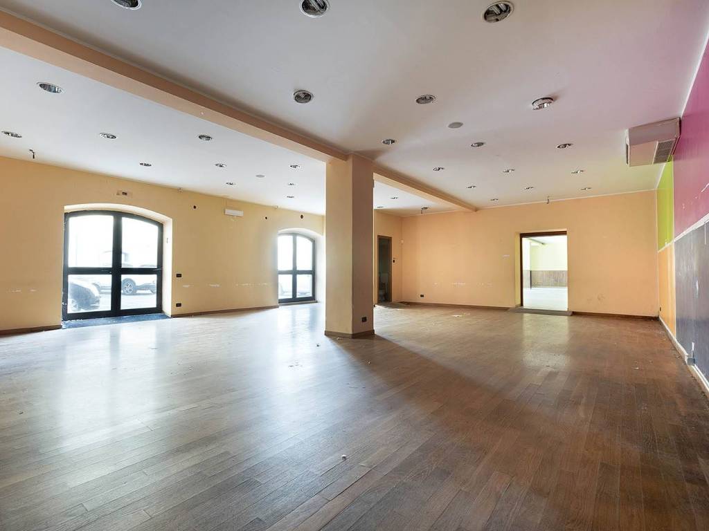 negozio in vendita a Vetralla in zona Cura di Vetralla