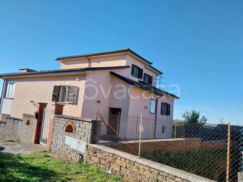 casa indipendente in vendita a Vetralla in zona Tre Croci