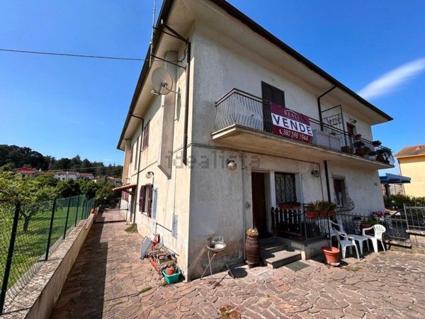 casa indipendente in vendita a Vetralla in zona La Botte