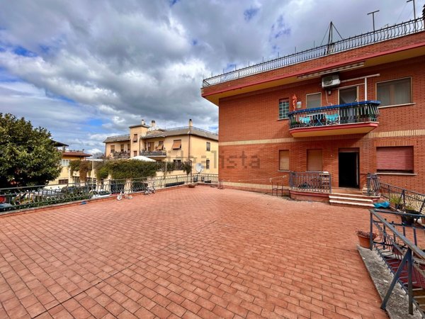 appartamento in vendita a Vetralla in zona Cura di Vetralla