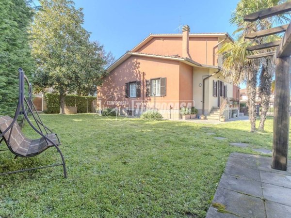 casa indipendente in vendita a Vetralla