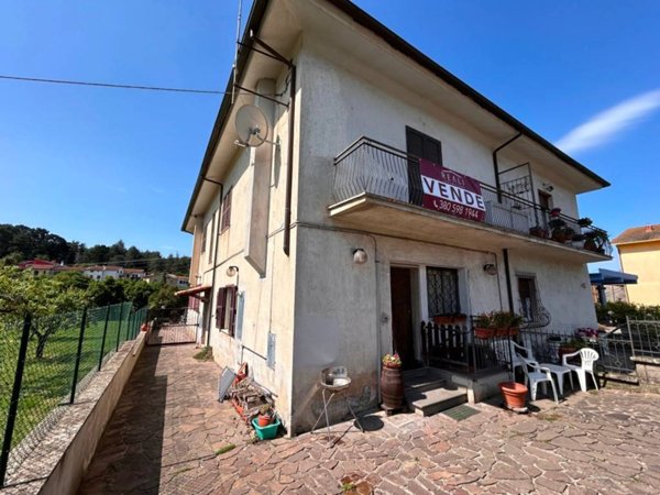 casa indipendente in vendita a Vetralla in zona La Botte