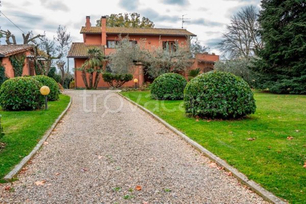 casa indipendente in vendita a Vetralla in zona Cura di Vetralla